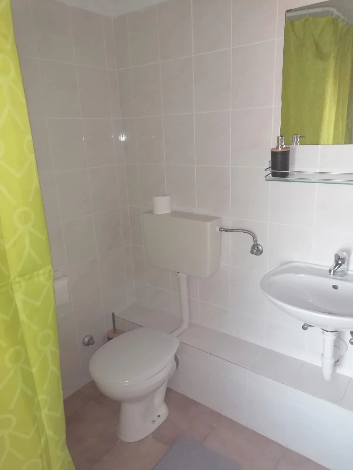 Triple room on the upper floor with balcony 4